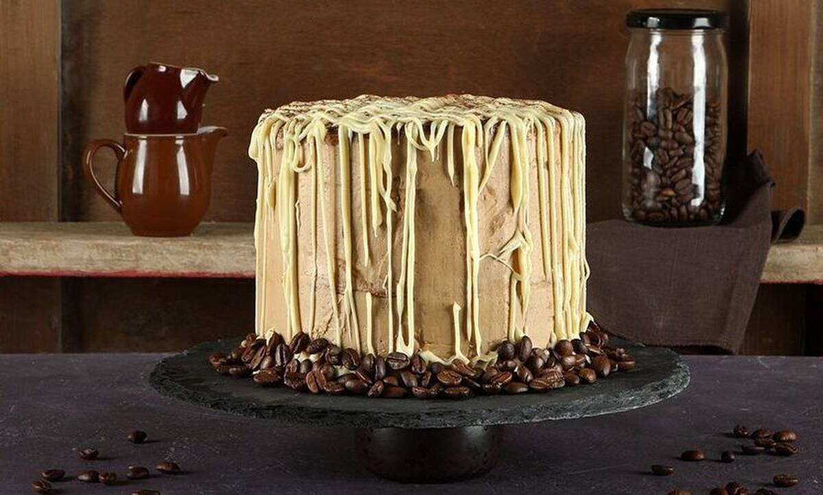 Τούρτα με λευκή σοκολάτα και μόκα από τον Άκη Πετρετζίκη!