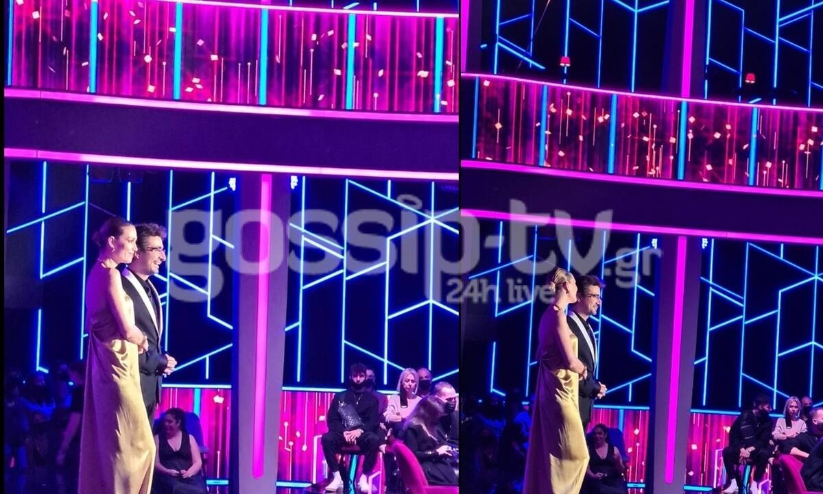 DWTS: Η Βίκυ Καγιά με απίθανη χρυσή τουαλέτα - Αποθεώνει στην κάμερα του gossip-tv τον σχεδιαστή