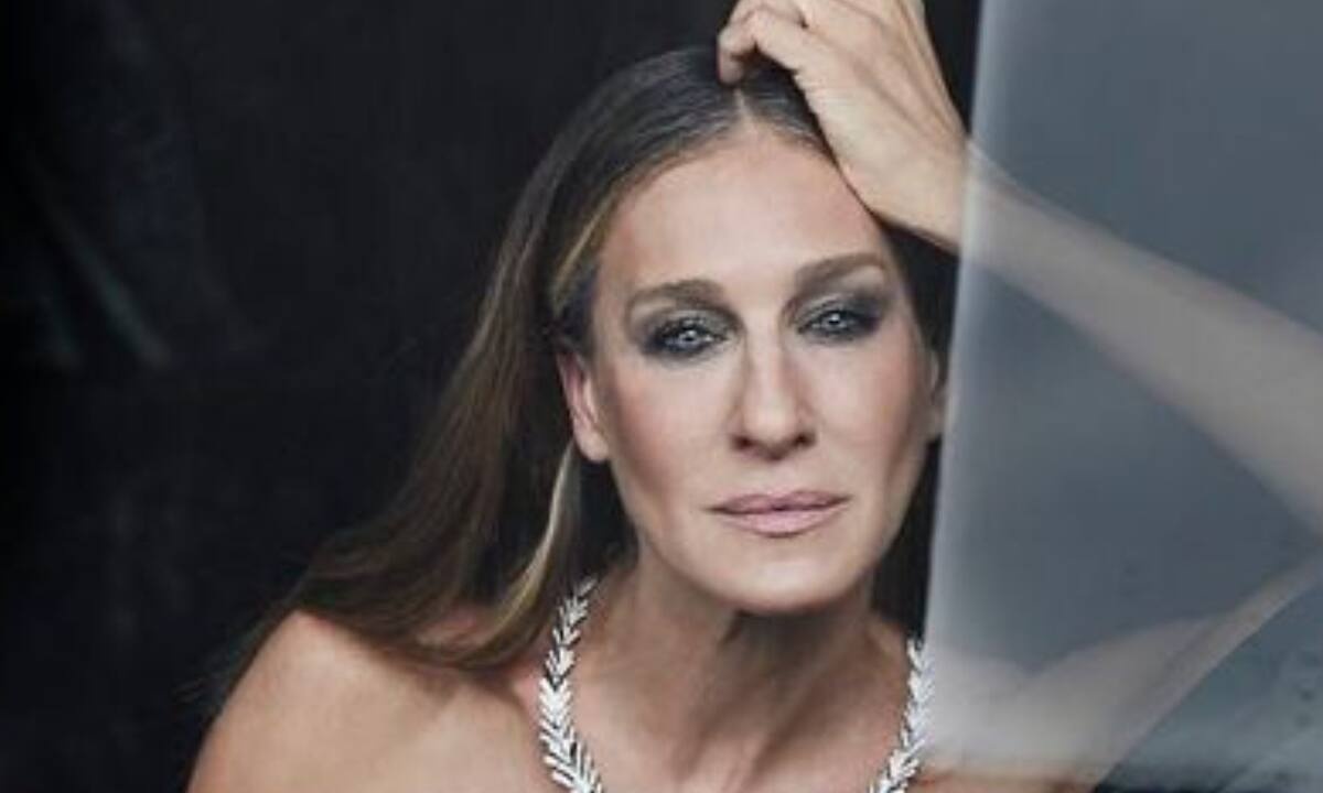 Sarah Jessica Parker: «Τι θέλετε; Να σταματήσω να γερνάω; Να εξαφανιστώ;»