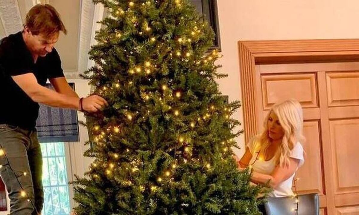 Ελένη Μενεγάκη: Το δίλημμα των παιδιών της και η αναβολή του στολισμού του χριστουγεννιάτικου δέντρο