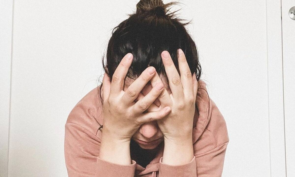 "Νιώθω να καταρρέω" - Η ανάρτηση μιας μαμάς τριδύμων (εικόνες)