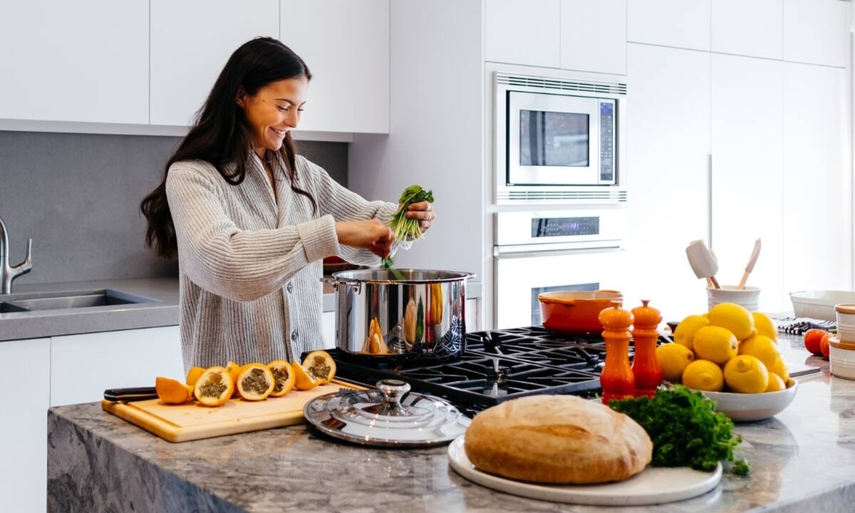 33 hacks για να γλιτώσετε κόπο και χρόνο στην κουζίνα