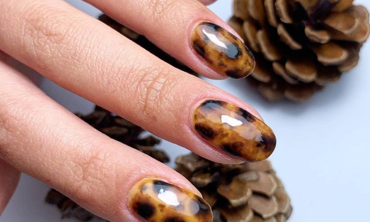 #TortoiseshellNails: Τα νύχια που πρέπει να δοκιμάσεις αυτό το φθινόπωρο