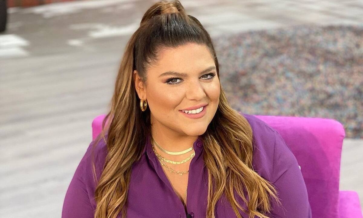 Δανάη Μπάρκα: Όταν με πλησιάζουν νέοι άνθρωποι και μου λένε ότι με βλέπουν οι γιαγιάδες τους, κλαίω!