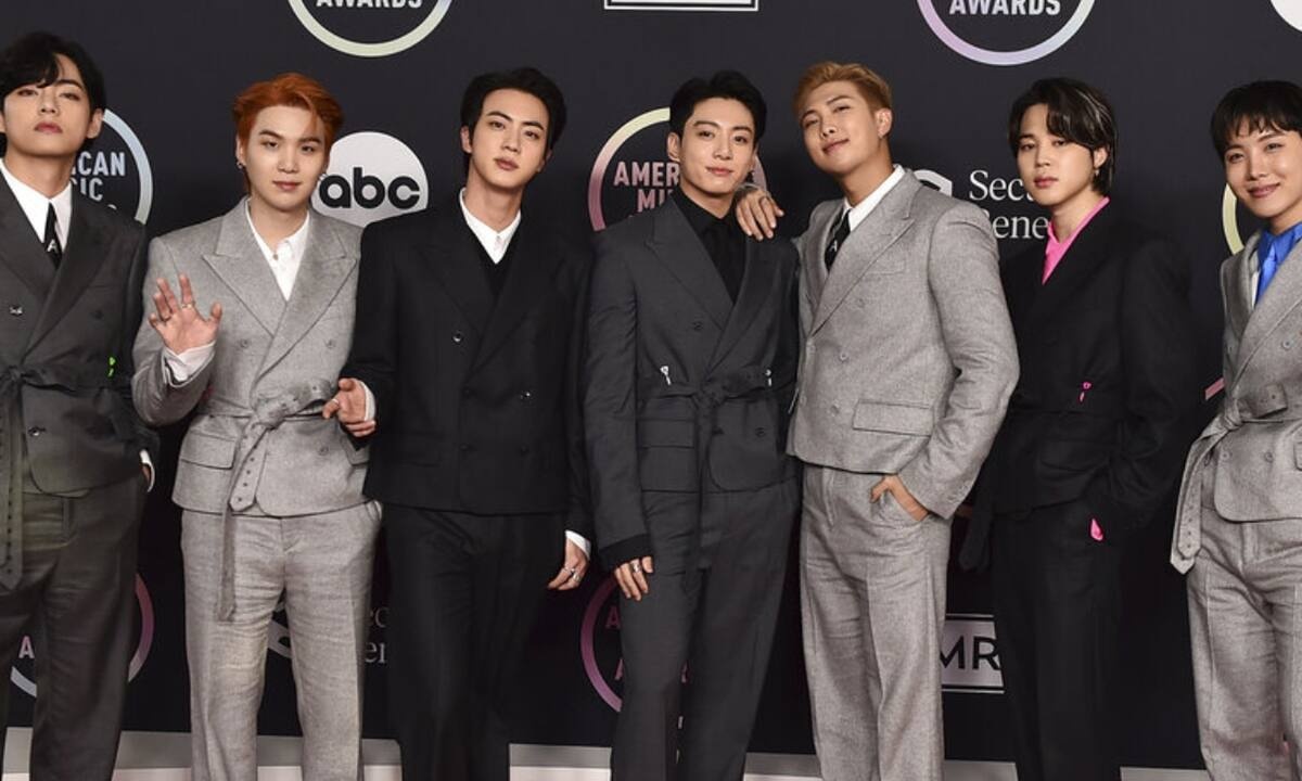 Oι 10 πιο δημοφιλείς καλλιτέχνες του 2021