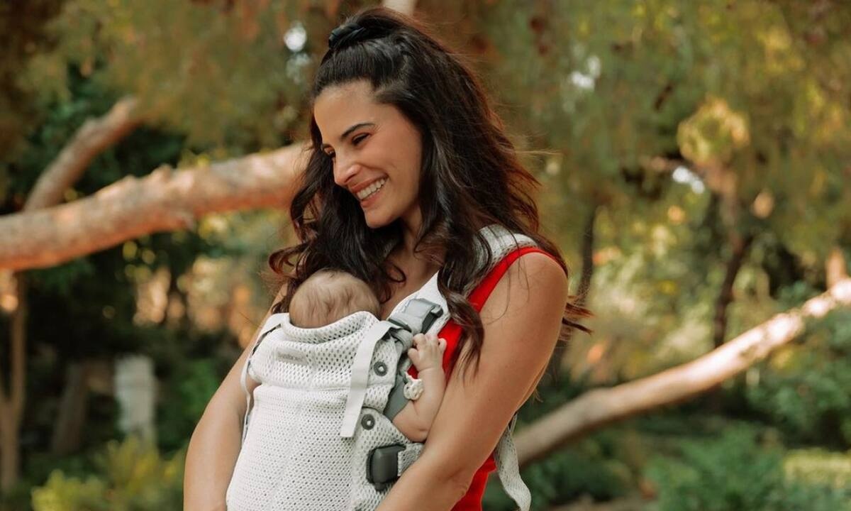 Χριστίνα Μπόμπα: Η ωφέλιμη δραστηριότητα που κάνει με τις δίδυμες κόρες της