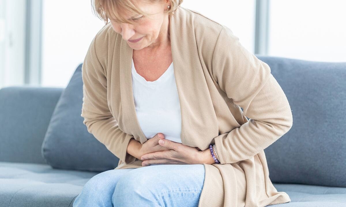 Πώς θα «καθαρίσετε» φυσικά το στομάχι σας (video)