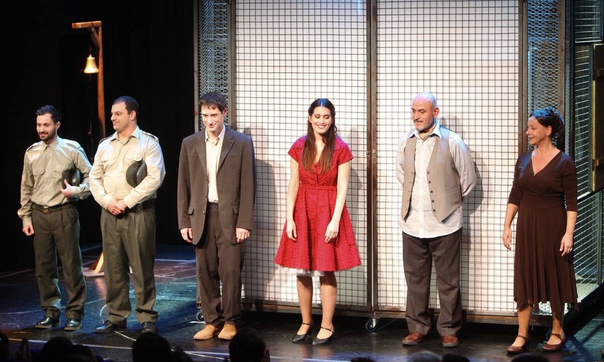 Επίσημη πρεμιέρα για την παράσταση Il Postino - Ο ταχυδρόμος του Νερούδα! Οι λαμπερές παρουσίες!