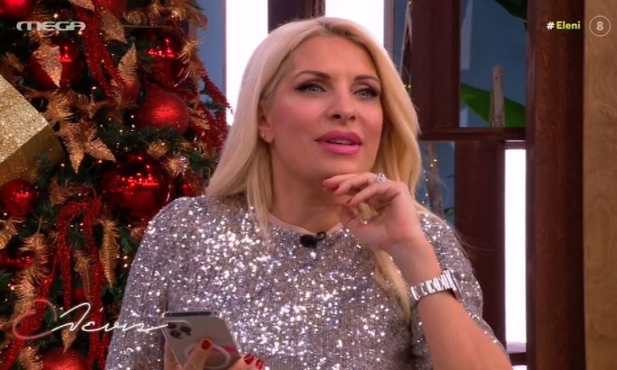 Ελένη Μενεγάκη: «Χάζευε» τις παιδικές φώτο στο κινητό της και μας τις έδειξε on air! (Video)