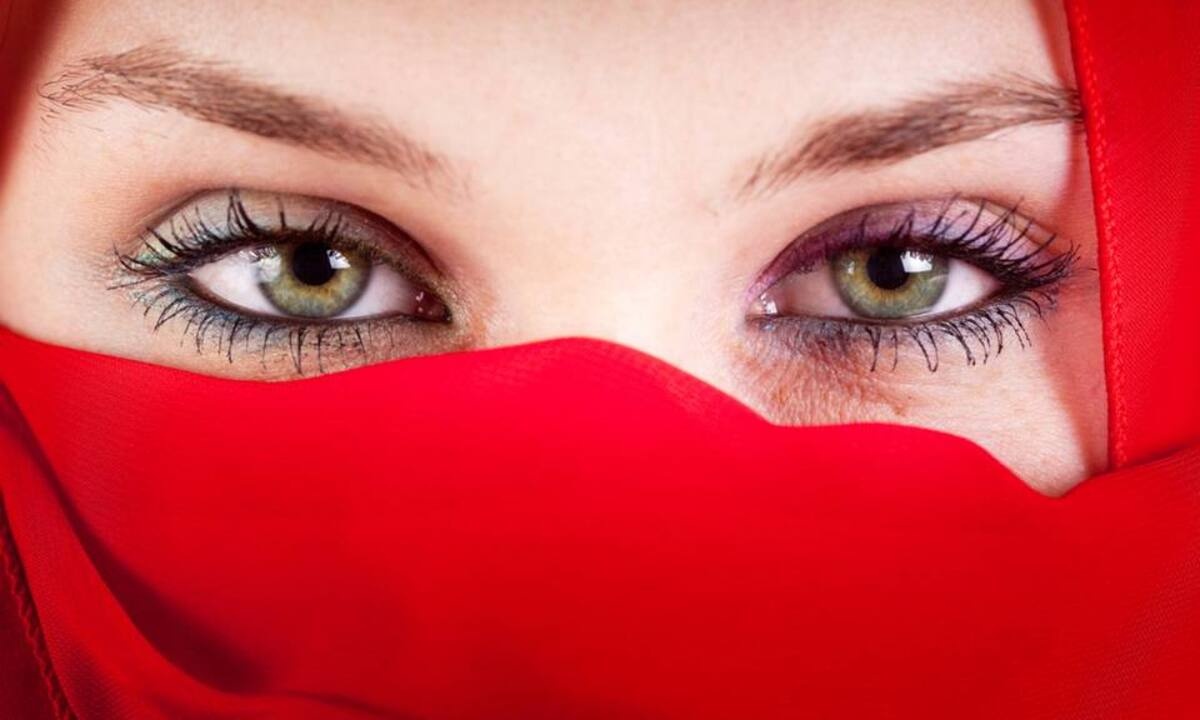 Τα 4 ζώδια που δεν θα σου δείξουν ποτέ τα συναισθήματά τους!