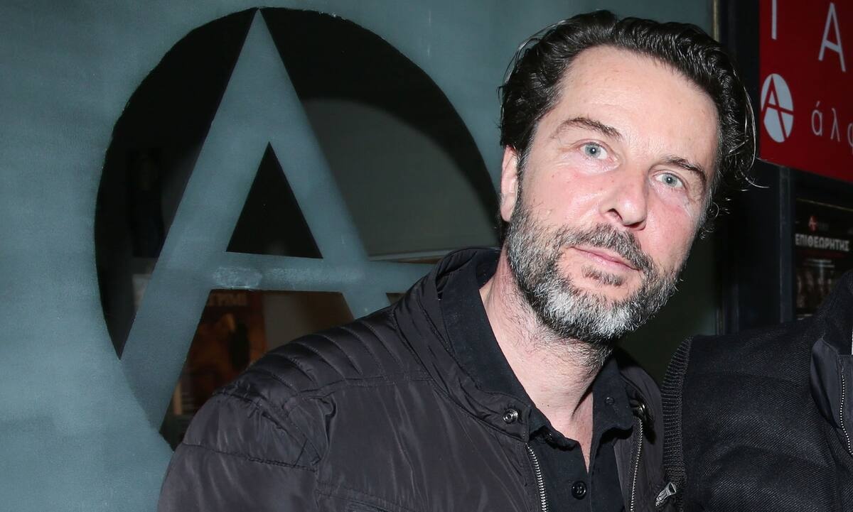 Ζαχαράκος: «Τα παιδικά μου χρόνια ήταν όμορφα, αλλά είχα την ατυχία να χάσω νωρίς τους γονείς μου»