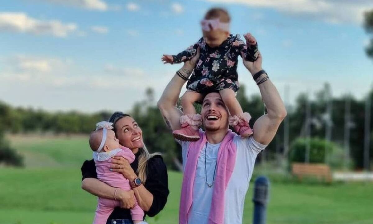 Λευτέρης Πετρούνιας: H γλυκιά φωτογραφία με την μικρή Λένια