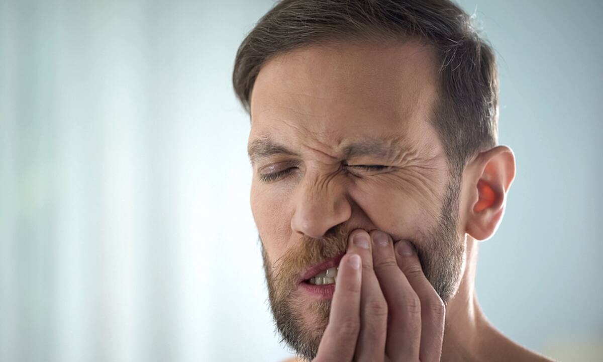 Στοματική υγεία: Με ποιες σοβαρές παθήσεις συνδέεται (εικόνες)