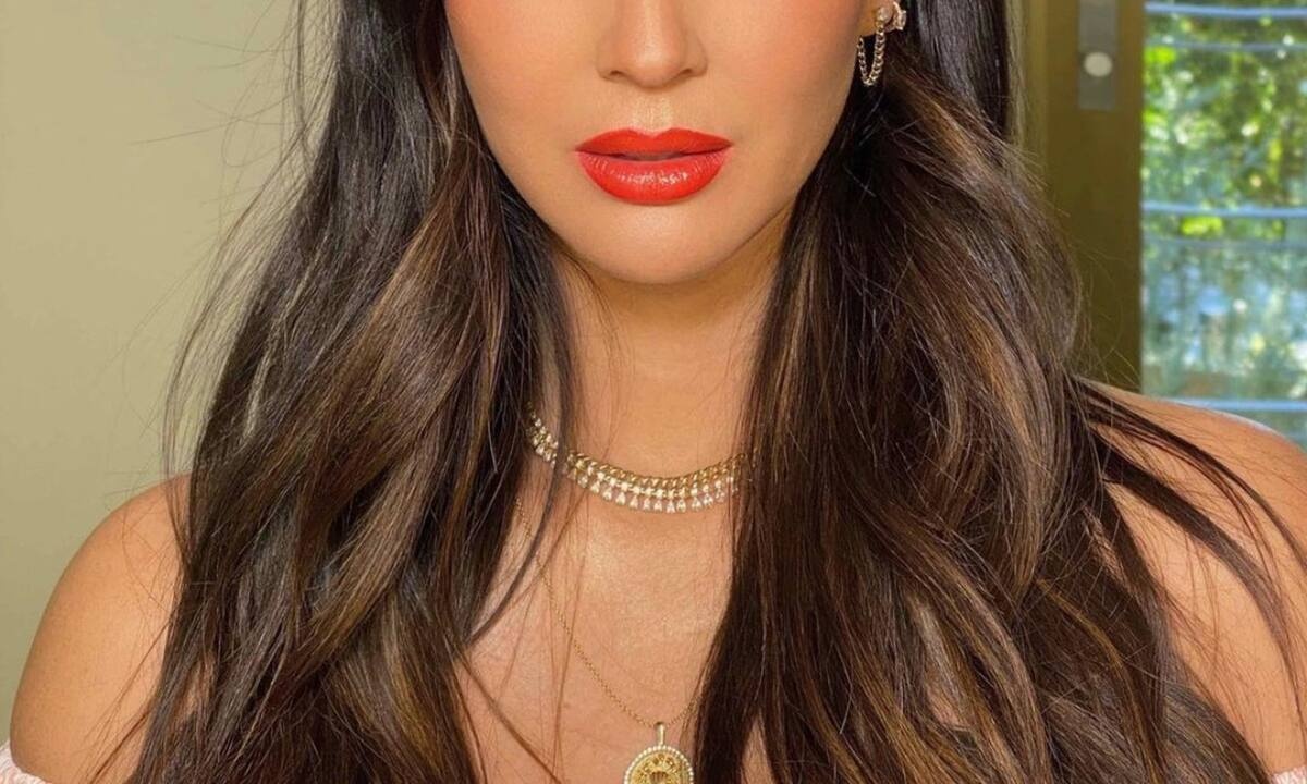 Διάσημη καλλονή ηθοποιός έγινε μαμά - Η πρώτη photo του μωρού