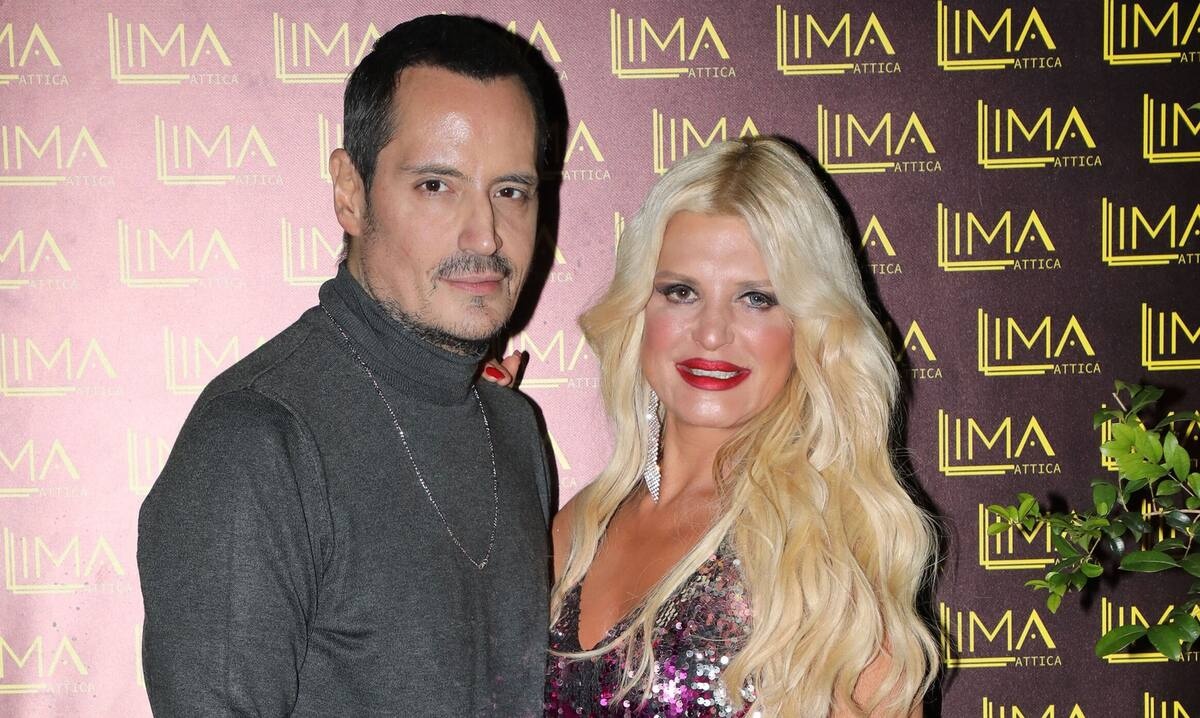 Nightout για τους celebrities- Τα λαμπερά christmas outfits!