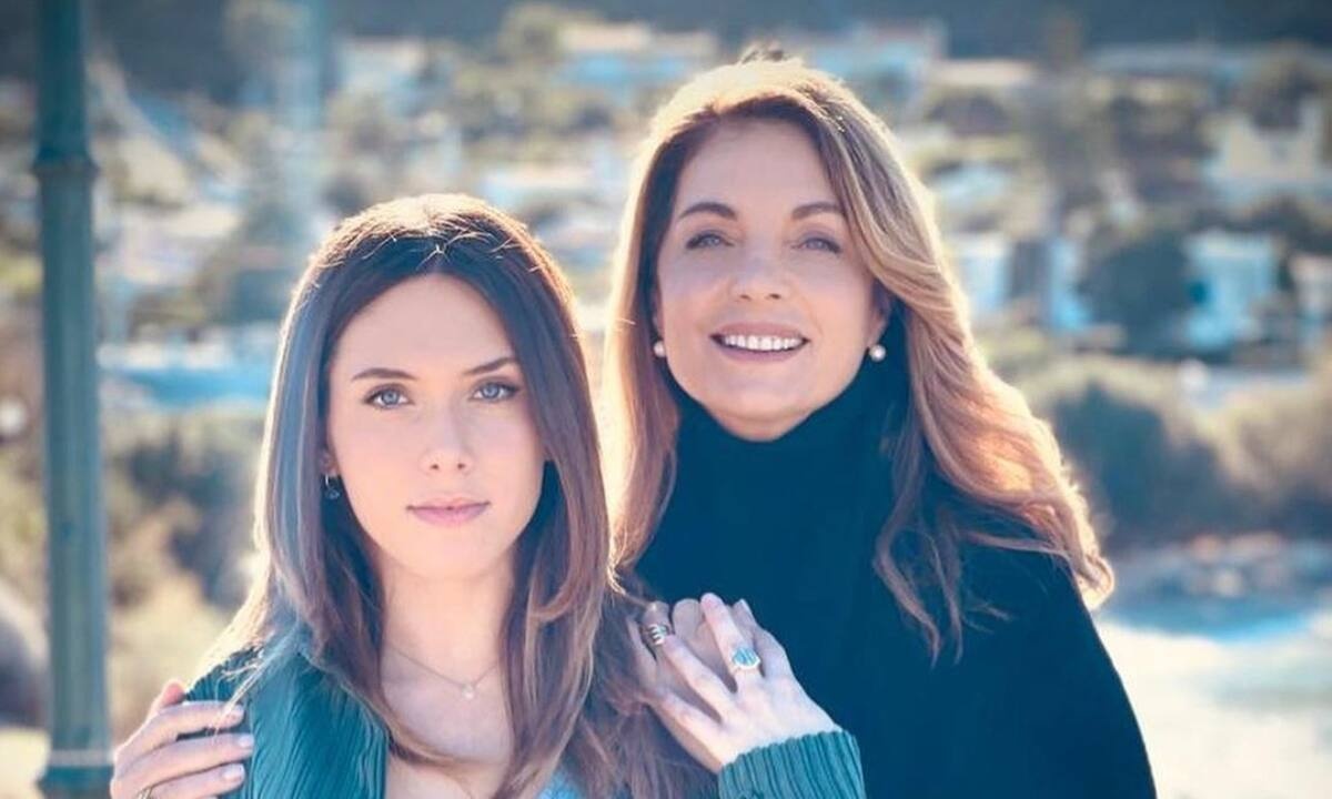 Γη της ελιάς: Η πρώτη φωτογραφία του γάμου Ιουλίας-Γιώργη