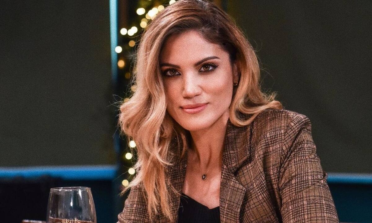 Συνατσάκη και Οικονομάκου υποδέχθηκαν το 2022 με εμφάνιση που ξαφνιάζει (photos)