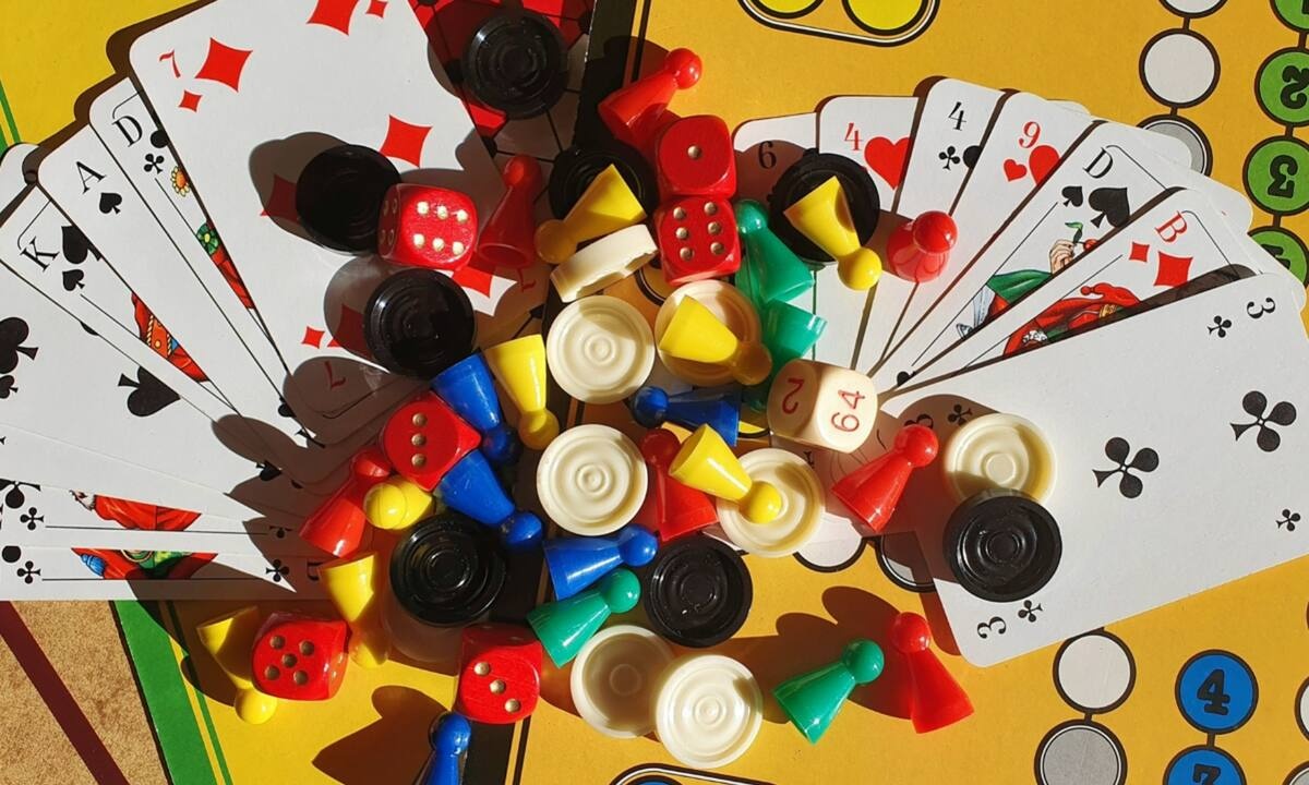 6 επιτραπέζια παιχνίδια για να περάσεις τέλεια στο σπίτι