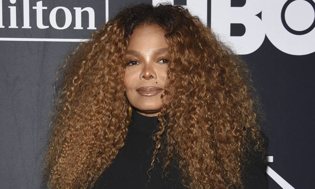 Η Janet Jackson μιλά για την αποκάλυψη του στήθους της on stage και για τη ζωή με τον Michael