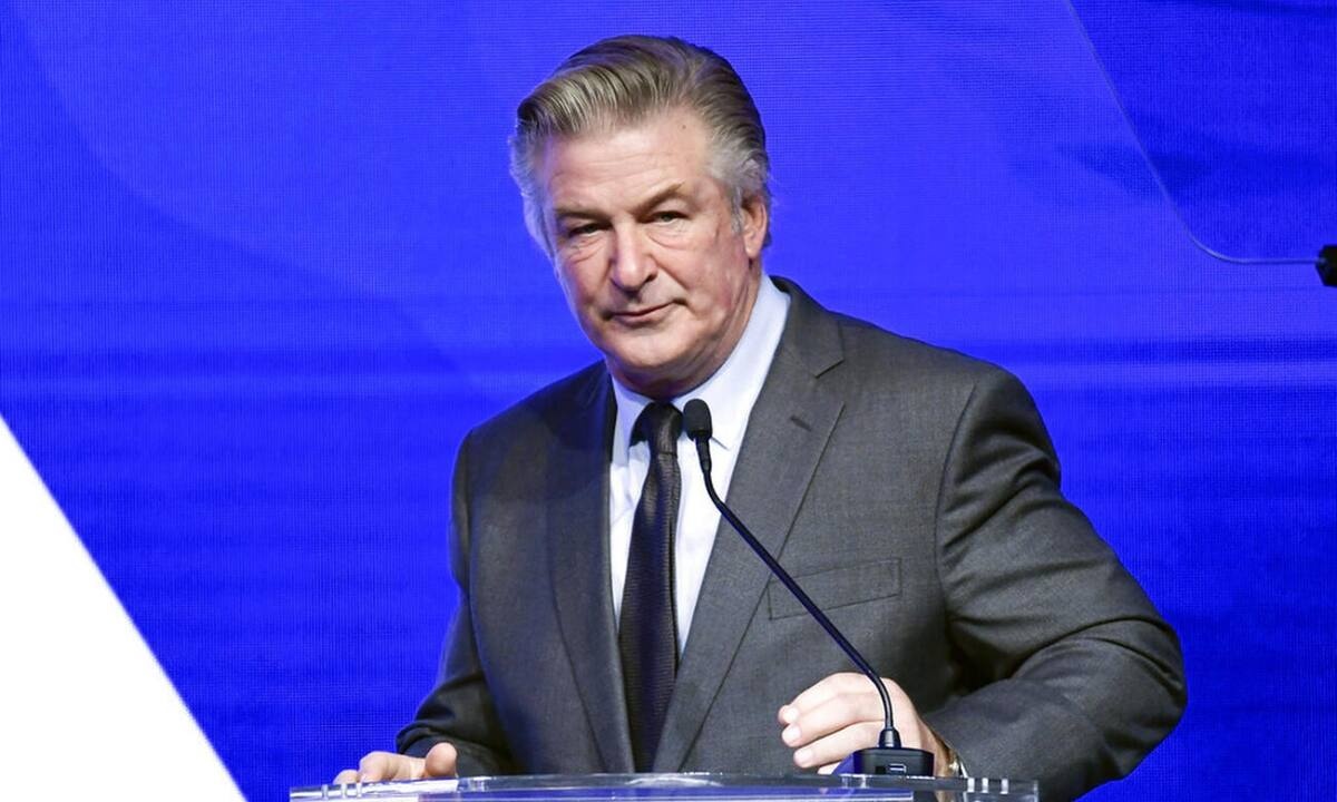 Γιατί ο Alec Baldwin δεν έχει παραδώσει το κινητό του στις Αρχές-Τι αποκάλυψε ο ίδιος