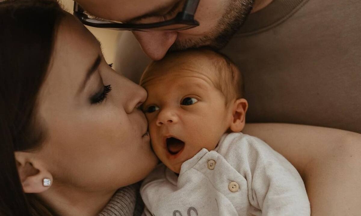 Φωτογράφος απαθανατίζει μωρά σε ξεκαρδιστικές πόζες (εικόνες)