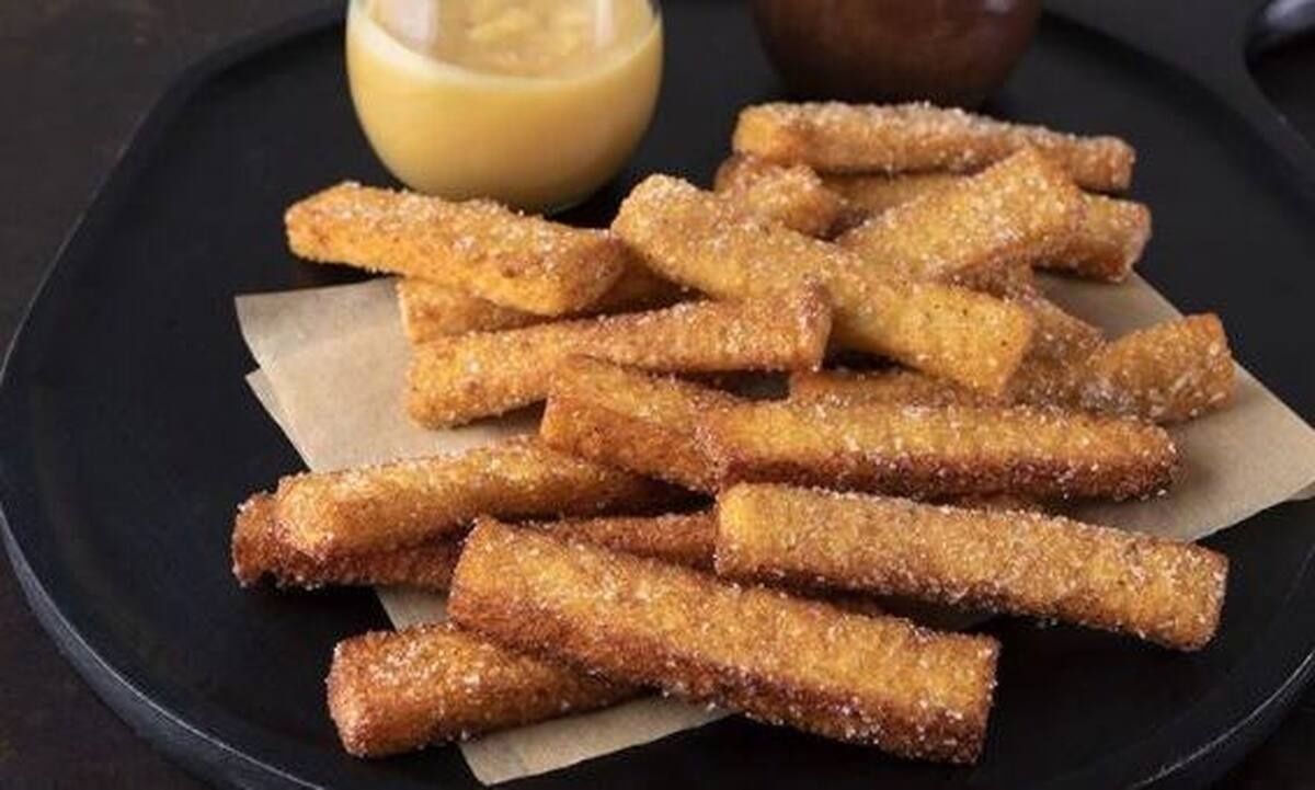 Λαχταριστά και πανεύκολα churros από τον Άκη Πετρετζίκη