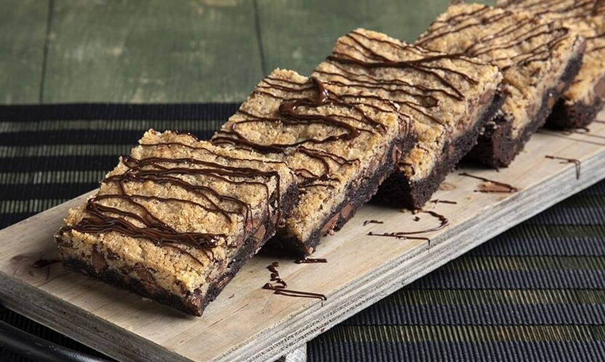 Λαχταριστά brookies από τον Άκη Πετρετζίκη