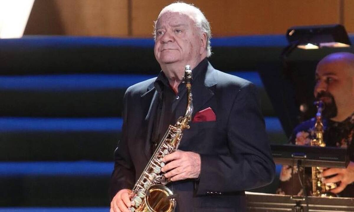 Γιώργος Κατσαρός: «Στην Eurovision παραλίγο να κάψω την τραγουδίστρια των ABBA στο πόδι»