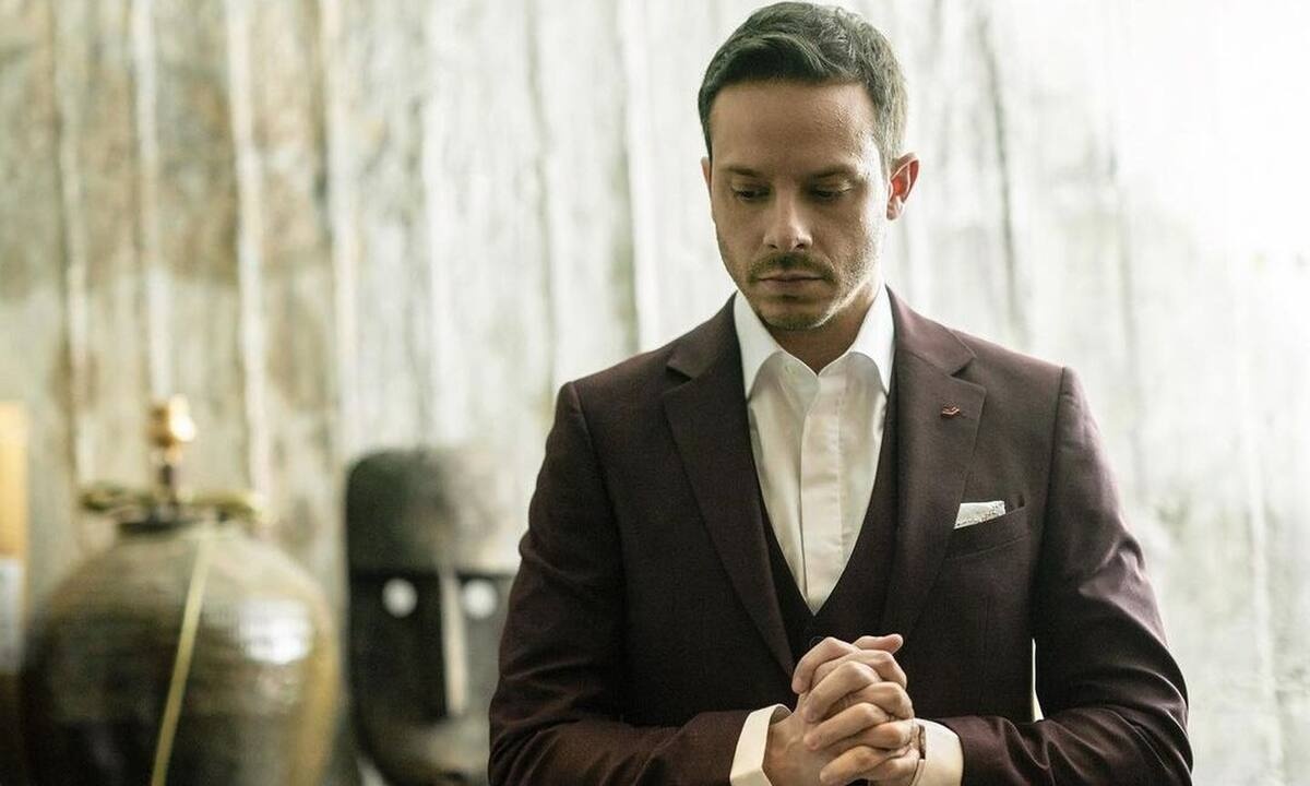 Μακαλιάς:Μέσα απ' το θέατρο βρίσκω μονοπάτια για να γλυκάνω τον πόνο ή δυσκολίες της καθημερινότητας