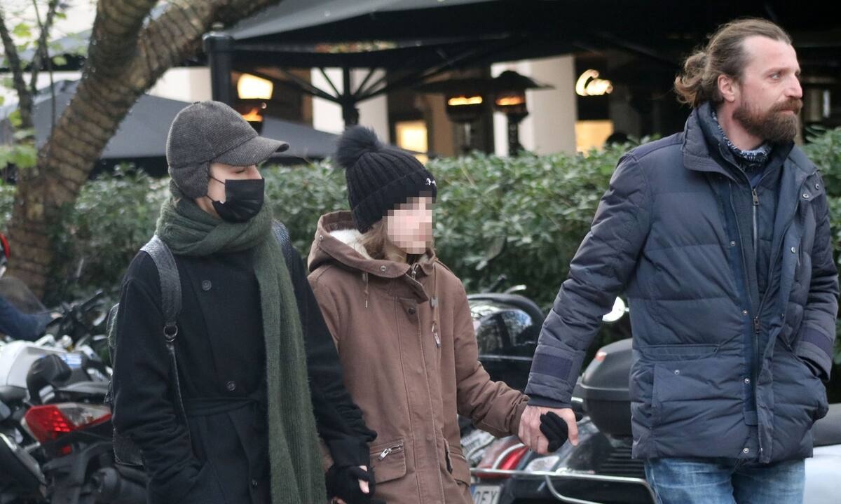 Σπάνια έξοδος για τον τηλεοπτικό Μάρκο Βρουλάκη του Σασμού- Δείτε τις κούκλες γυναίκες της ζωής του!