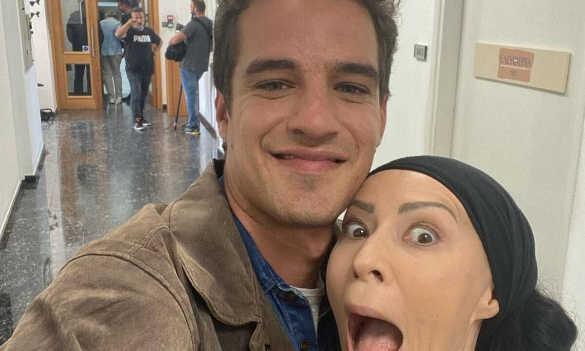 Γη της ελιάς: Η απόπειρα μαϊμού της Αρετής έφερε τρελό γέλιο στο Twitter-Ο Ανέστης εκτός εαυτού