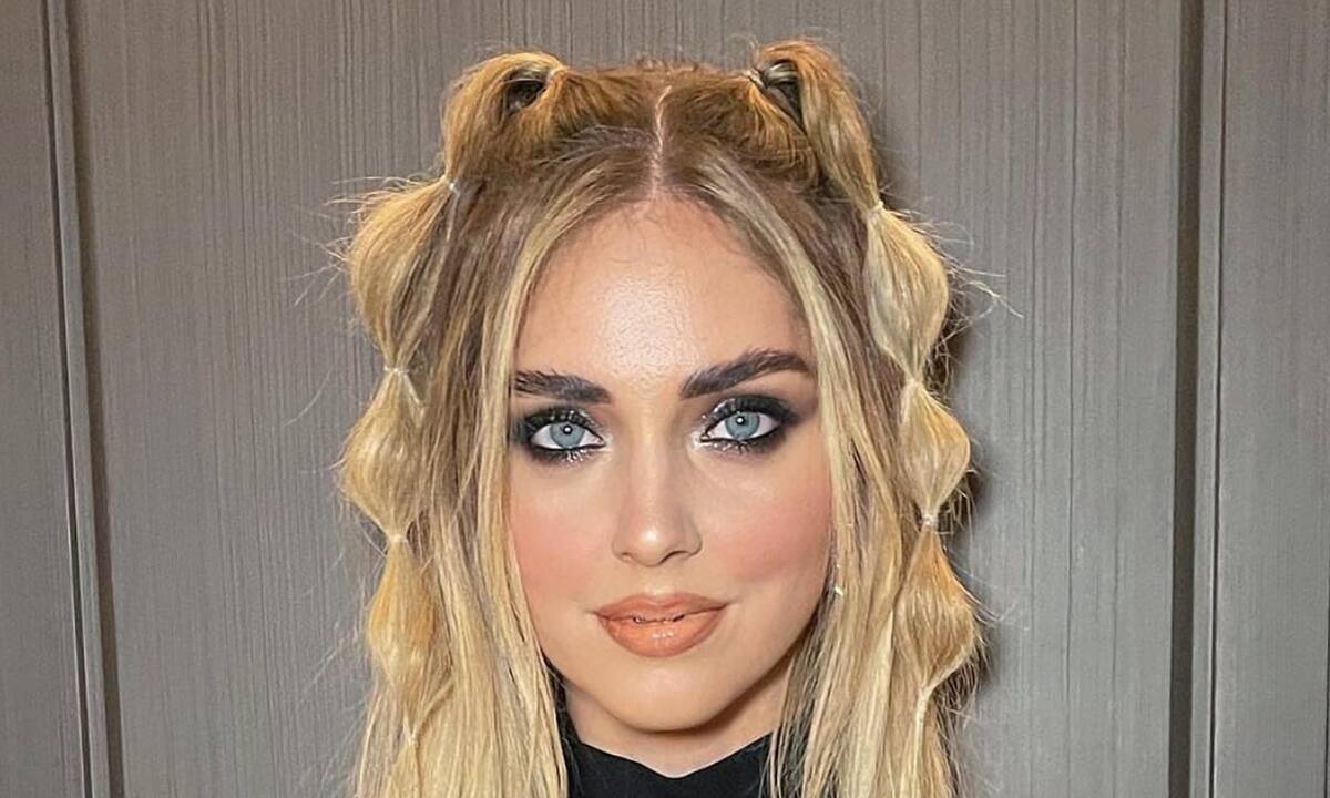 Αυτό είναι το νέο hot χτένισμα του 2022 - Έτσι θα το φτιάξεις μόνη σου