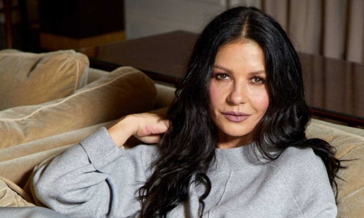 O γιος της Catherine Zeta Jones μεγάλωσε και είναι κούκλος (photos)