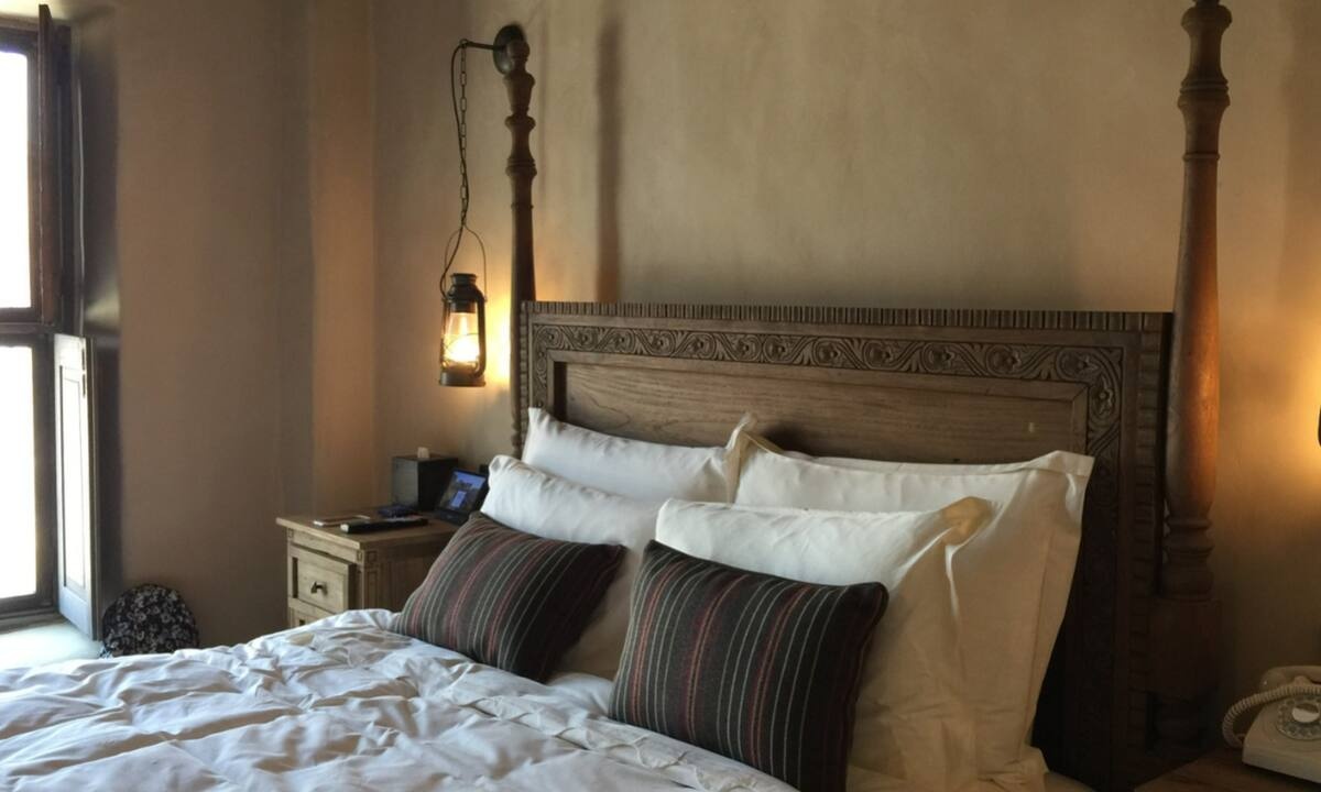 Αυτό το hack θα αλλάξει μια για πάντα τον τρόπο που στρώνεις το κρεβάτι σου!