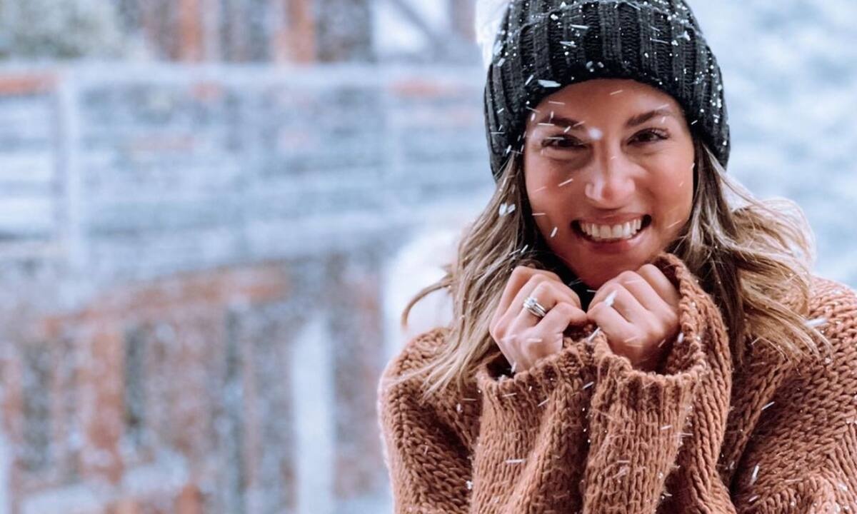 Αθηνά Οικονομάκου: Πόζαρε με γραμμωμένη κοιλιά 8 μήνες μετά τη γέννα -Επικά σχόλια στο Instagram