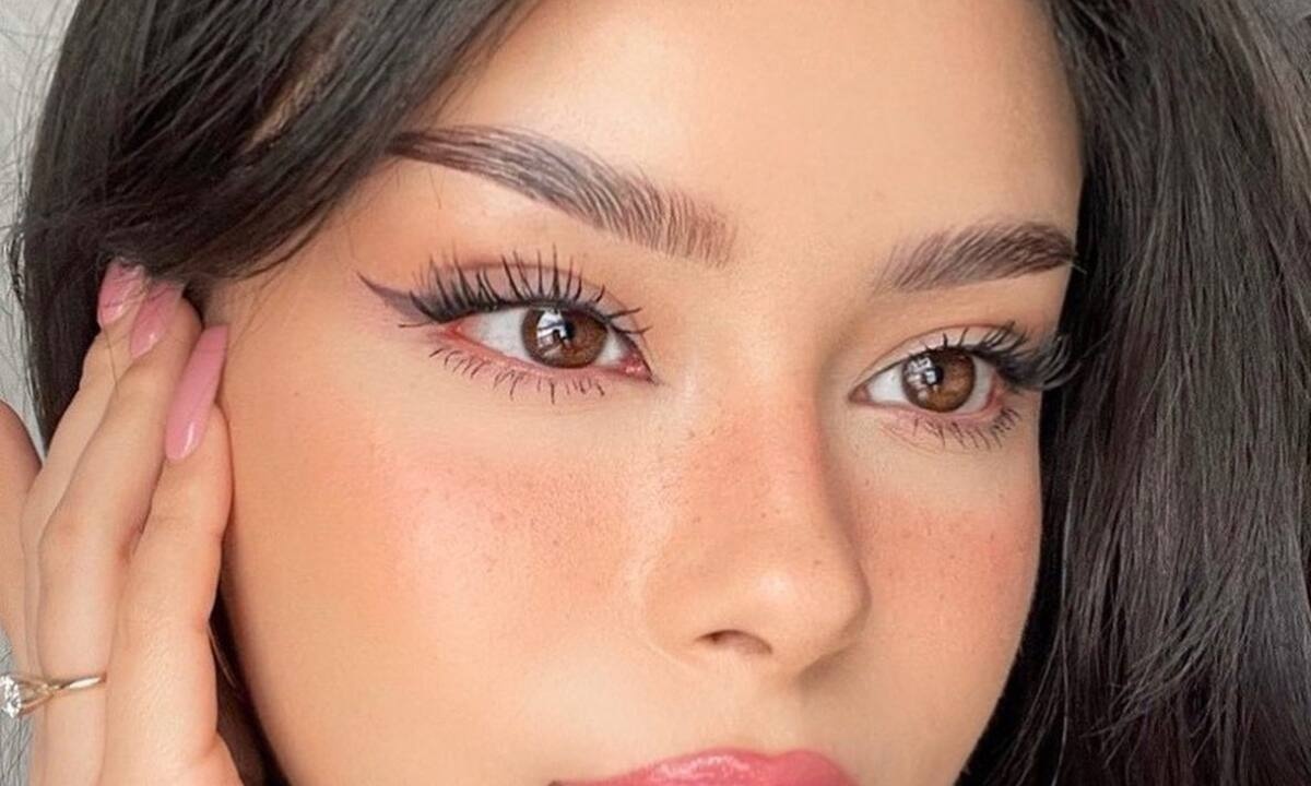 Τα πλούσια φρύδια είναι τάση - 10 προϊόντα για να τα πετύχεις κι εσύ