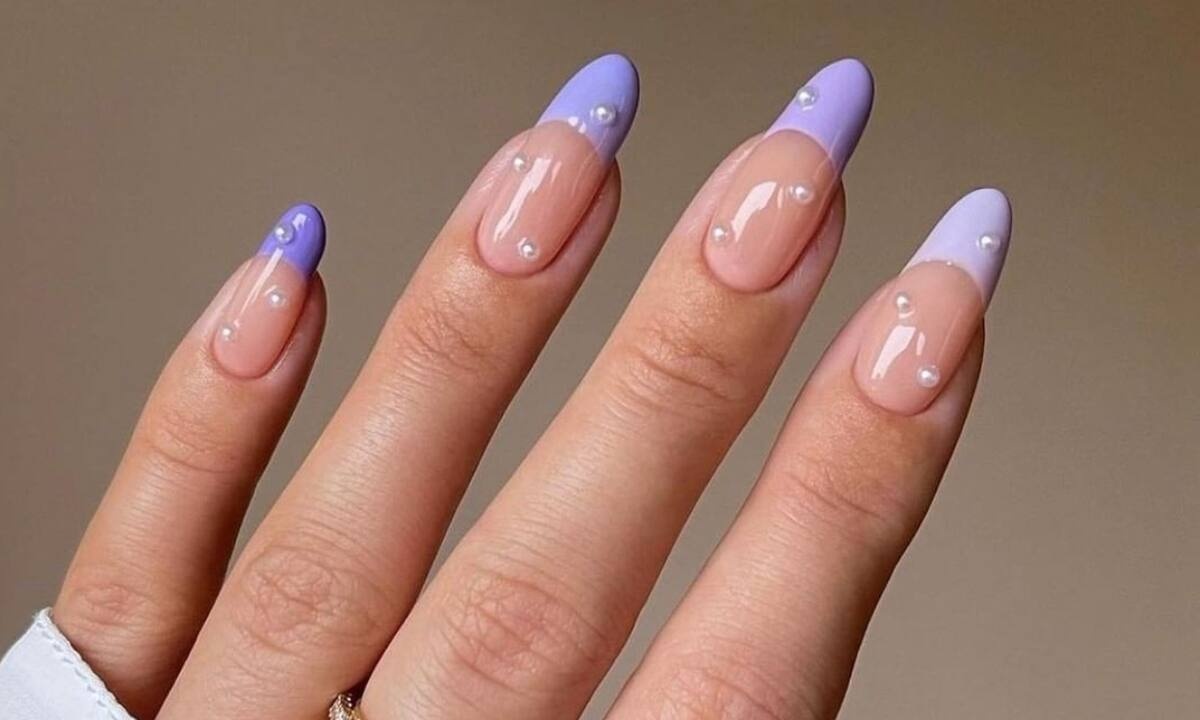 Very Peri! 10 nail art στο χρώμα της χρονιάς για να εντυπωσιάσεις