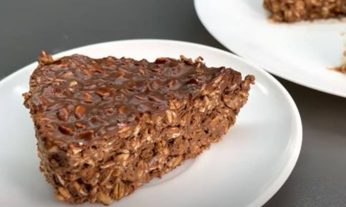 Πανεύκολο κέικ σοκολάτας με μόνο τρία υλικά και χωρίς αυγά