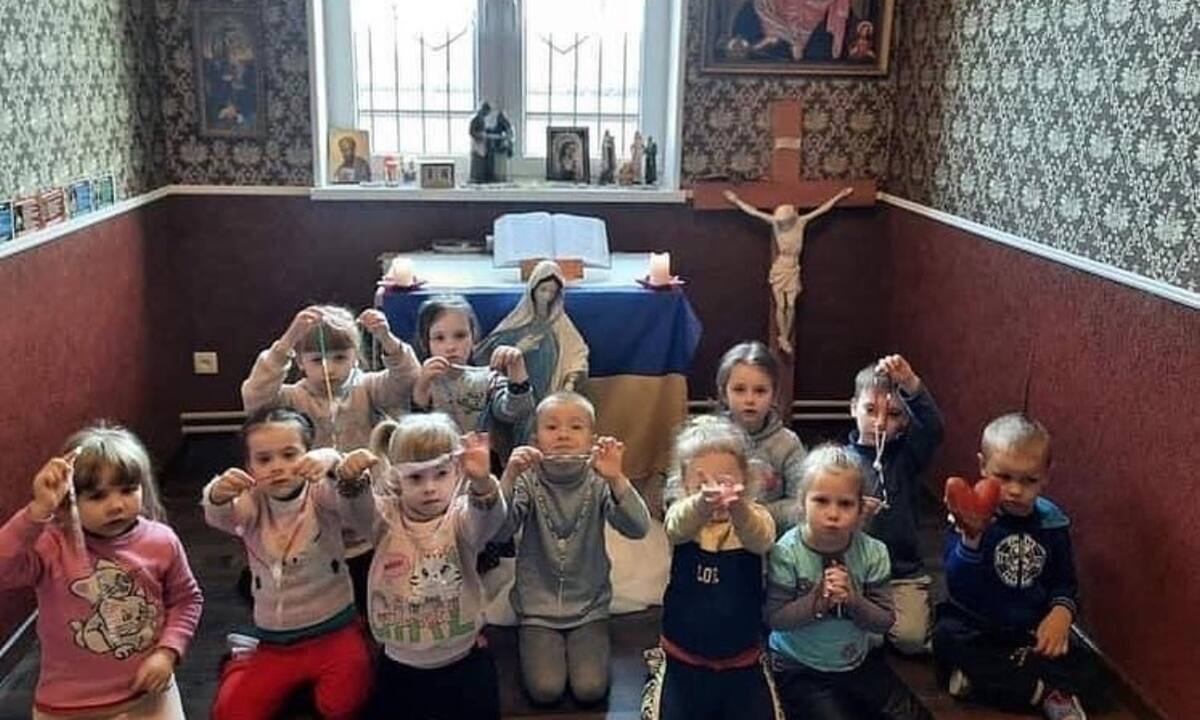 Να προσευχηθούμε μαζί με όλα τα παιδιά της Ουκρανίας