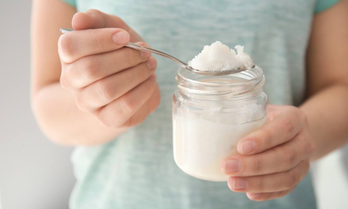 Λάδι καρύδας στο ψήσιμο: Τι πρέπει να γνωρίζετε όταν το χρησιμοποιείτε