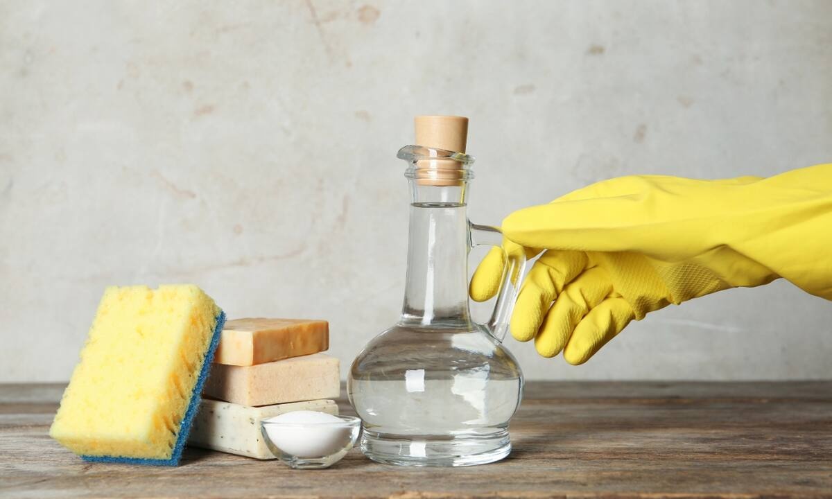 Το λάθος που κάνετε όταν καθαρίζετε με ξίδι