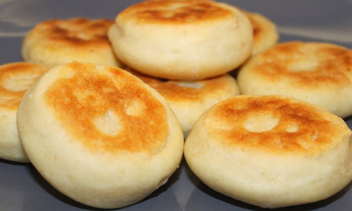 Αφράτα σπιτικά ψωμάκια στο τηγάνι - Έτοιμα σε 10 λεπτά  (vid)