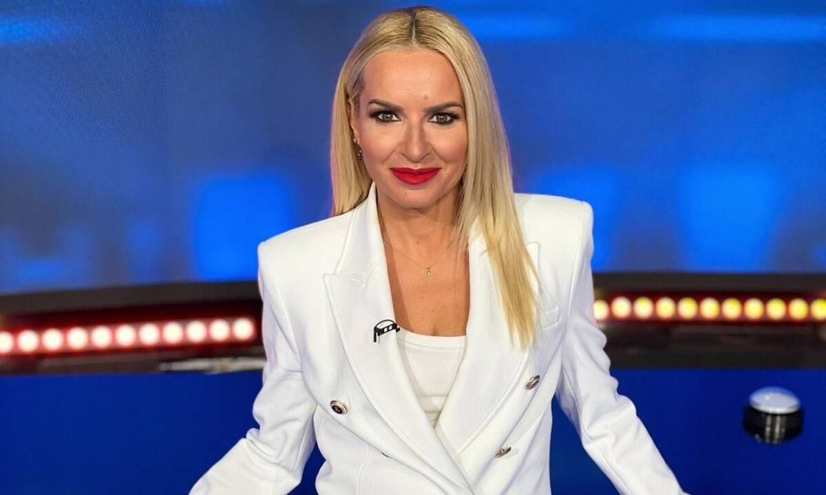 Η Μαρία Μπεκατώρου βρήκε το τέλειο outfit για το γραφείο