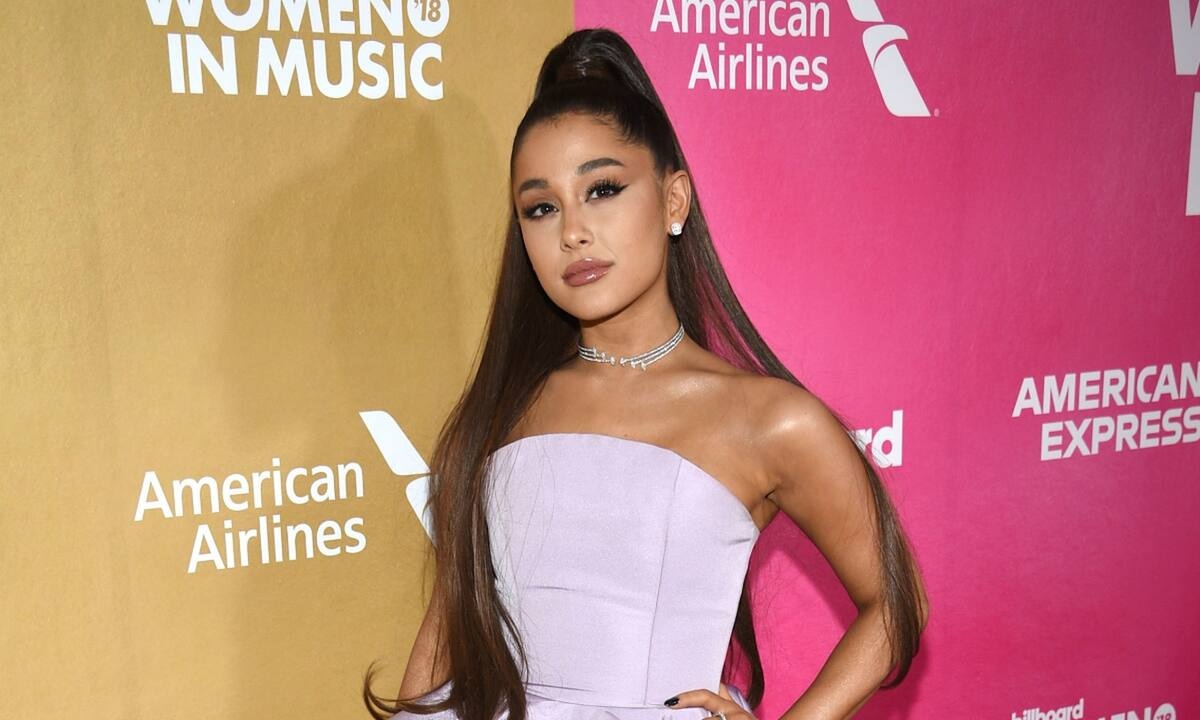 Η Ariana Grande έκανε την πιο πολυσυζητημένη εμφάνιση - Η ιδιαιτερότητα του ρούχου