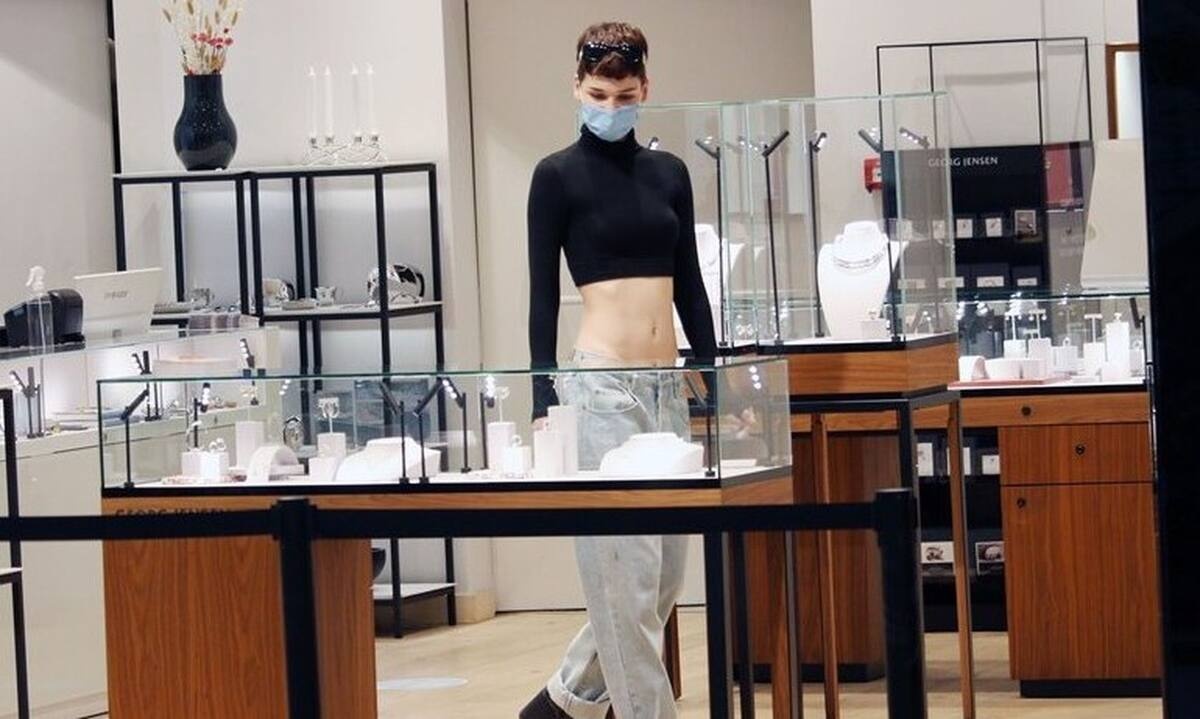 GNTM: Η νικήτρια Κυβέλη Χατζηευστρατίου για ψώνια στα βόρεια προάστια