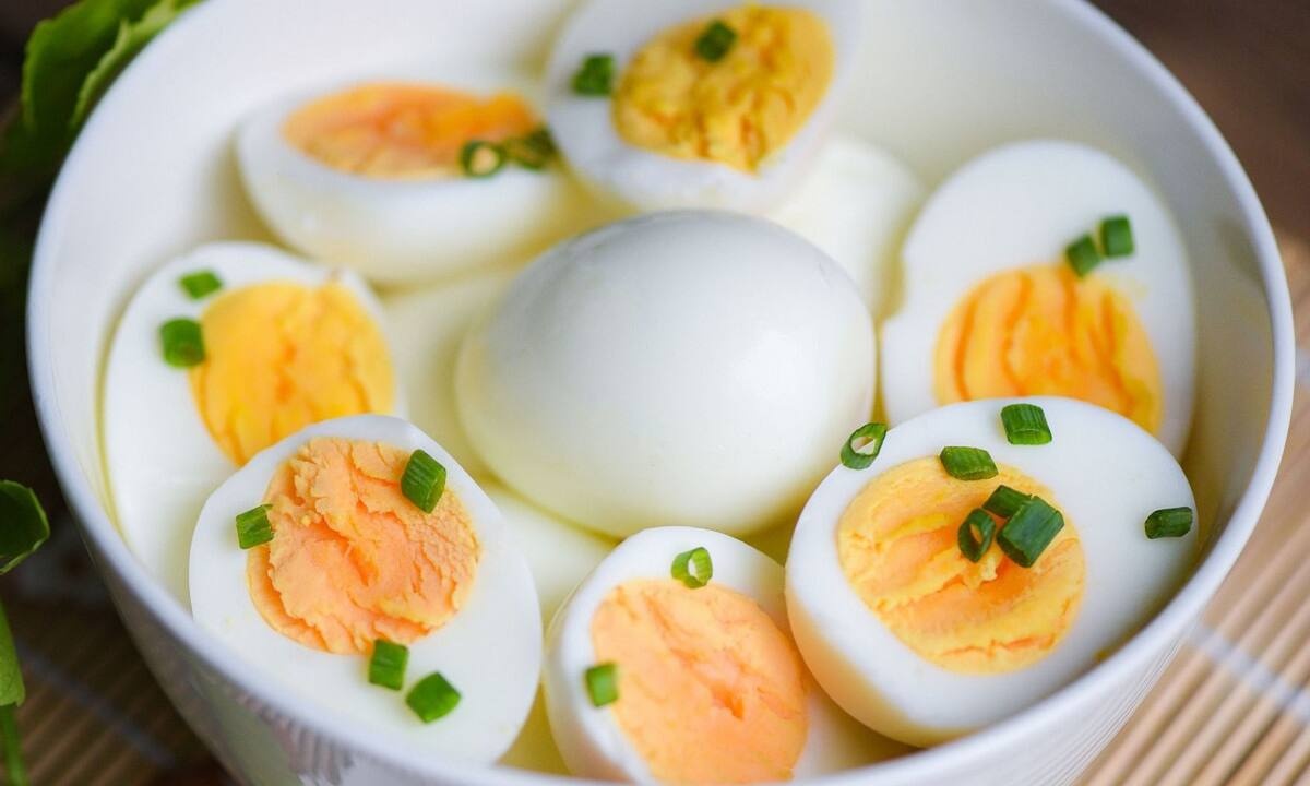 Τι συμβαίνει στο σώμα σας όταν τρώτε καθημερινά αυγά (video)