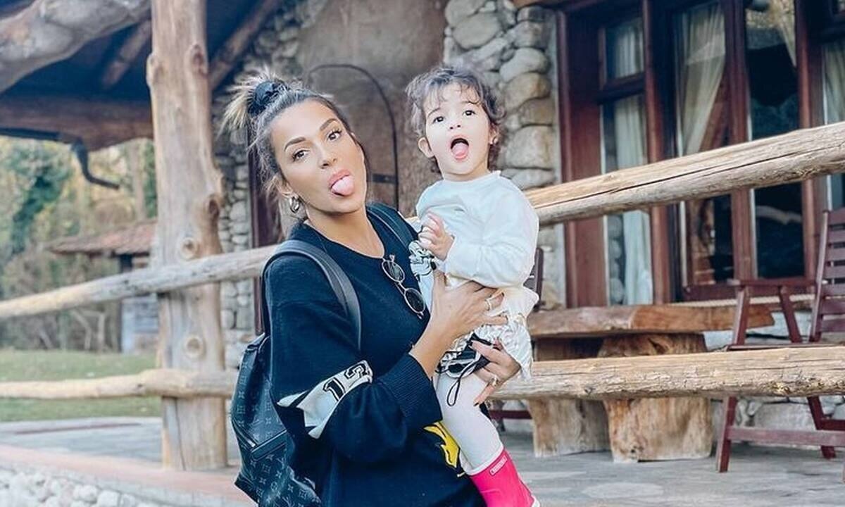 Ελένη Χατζίδου: Η κόρη της ντύθηκε πριγκίπισσα Έλσα (εικόνες)