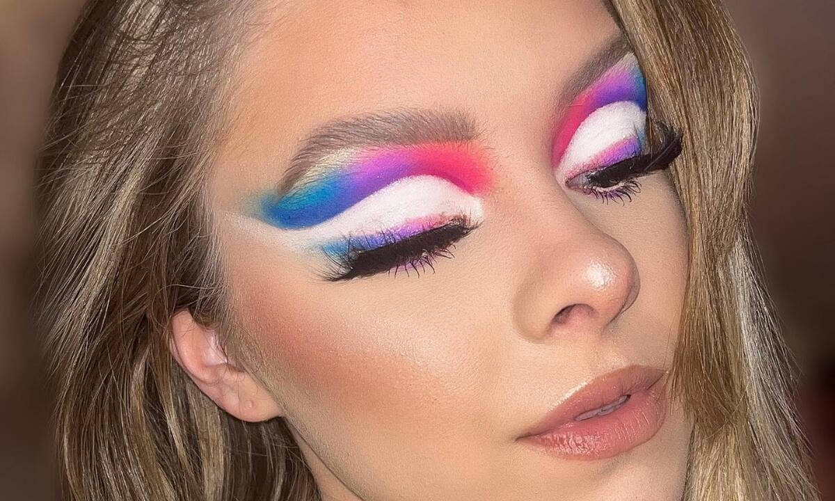 Τα πιο εύκολα βίντεο με μακιγιάζ για να βαφτείς αποκριάτικα σήμερα