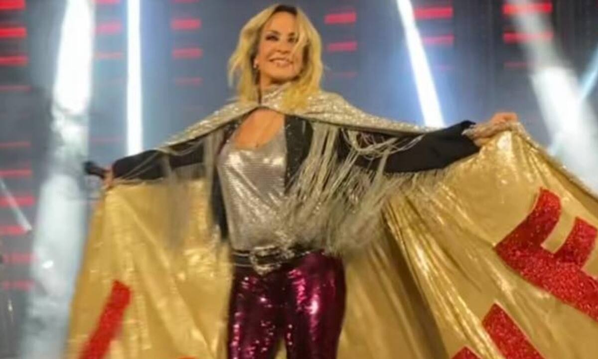 Σπίτι με το MEGA: 15 απίστευτα tweets που αποθέωσαν την Άννα Βίσση - Σε παραλήρημα το Twitter