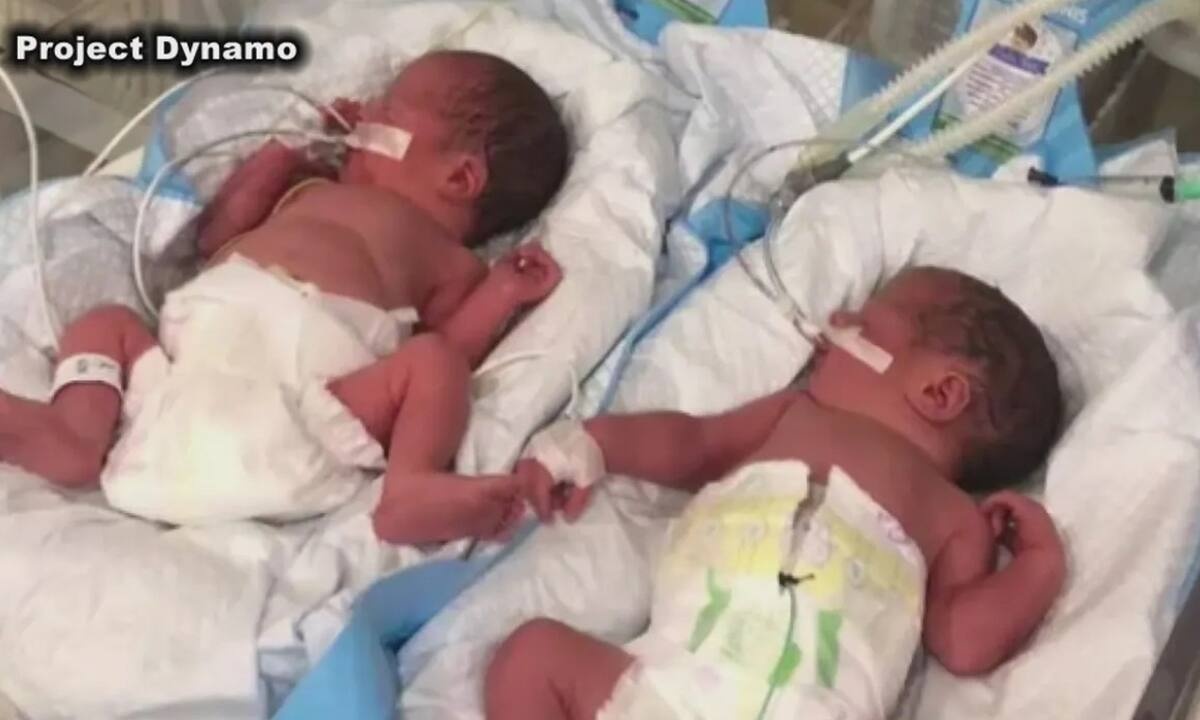 Ουκρανία: Εθελοντές έσωσαν τρία πρόωρα μωρά - Το νοσοκομείο που γεννήθηκαν βομβαρδίστηκε